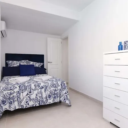 Sleeps 8 Air Con Wifi 빌라 *